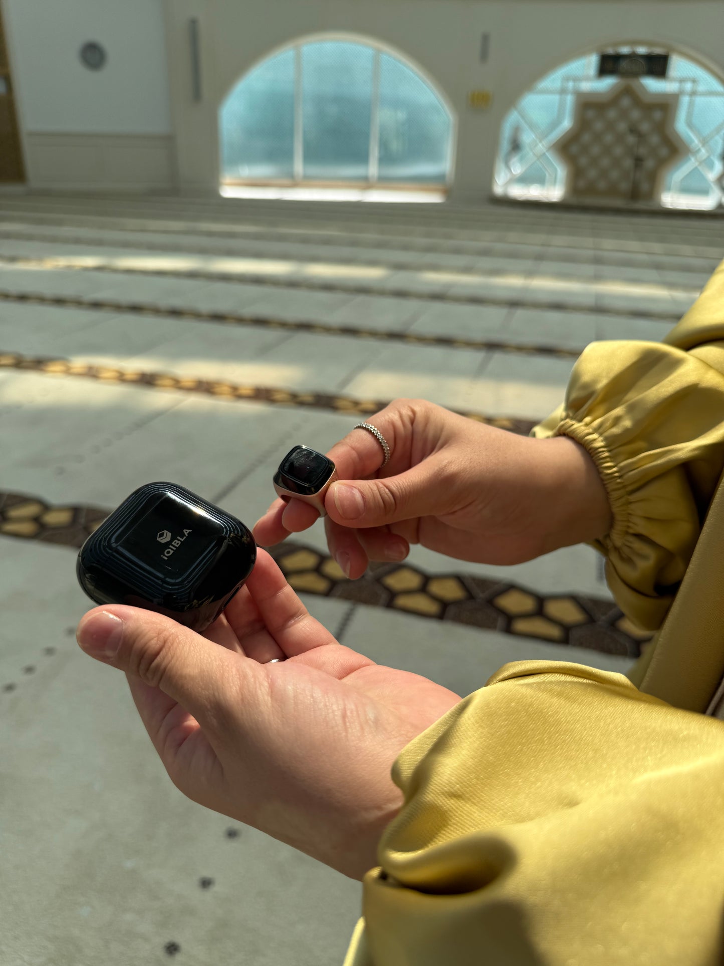 Taqwa Prayer Ring + Charging Case