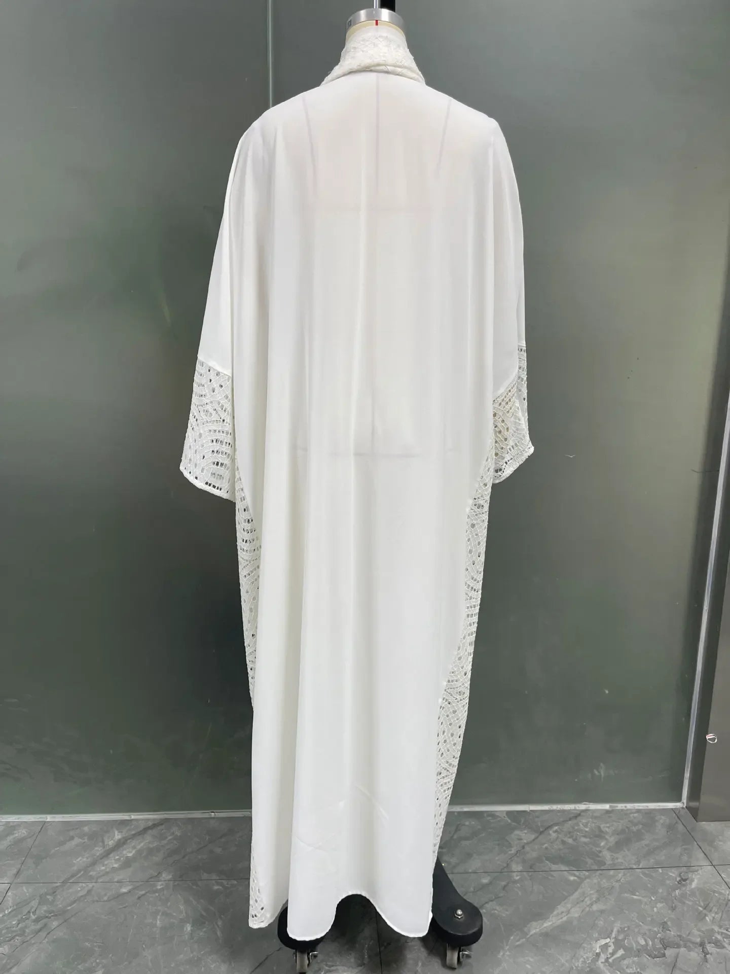 Dubai Eid Abaya with Scarf: Elegant Hollow Sleeve Design