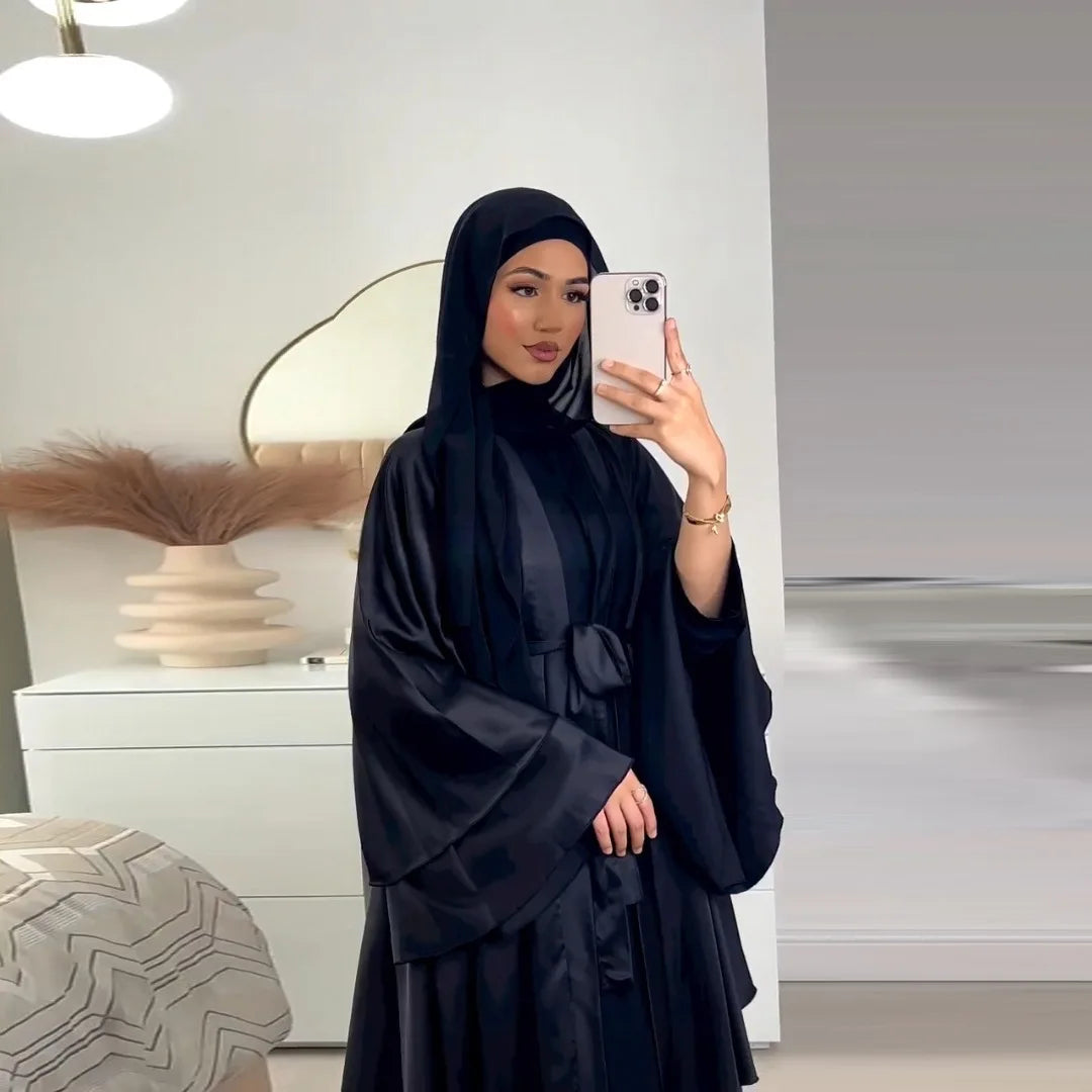 Abaya Cardigan: Monochromatic Dubai-Inspired Fashion