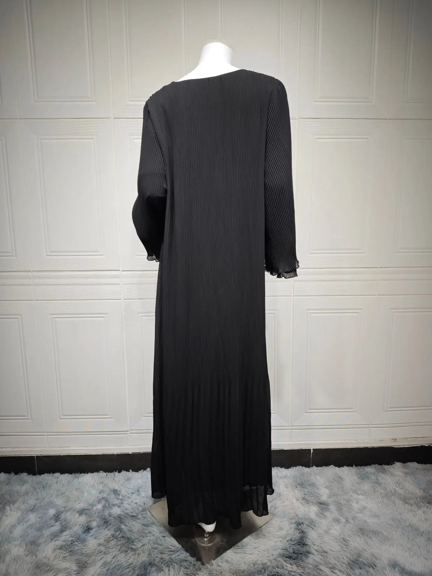 Modest Pleated Abaya: Long Sleeve