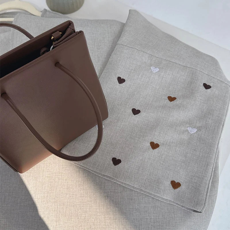 Heart Embellished Open Linen Abaya