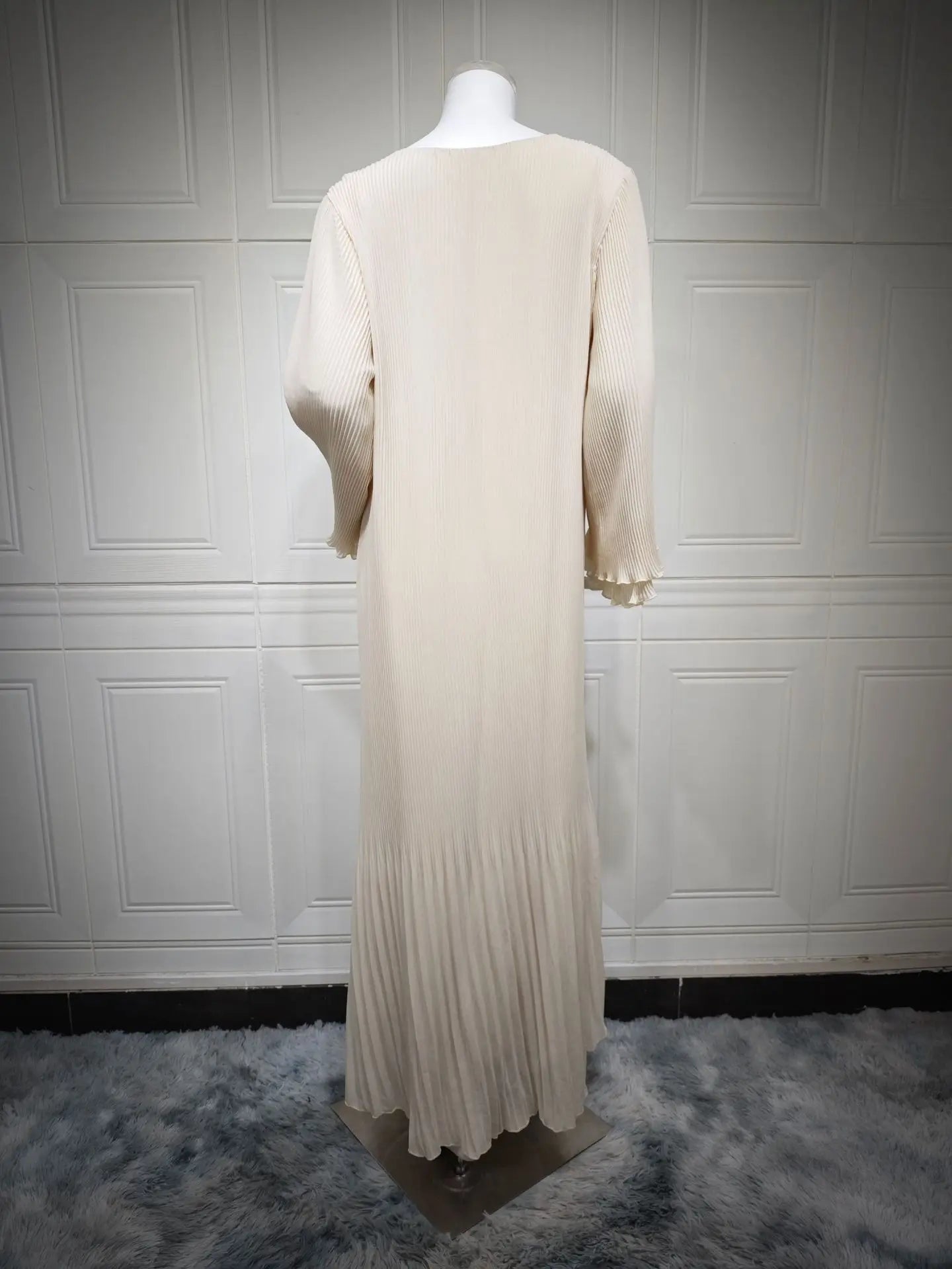 Modest Pleated Abaya: Long Sleeve