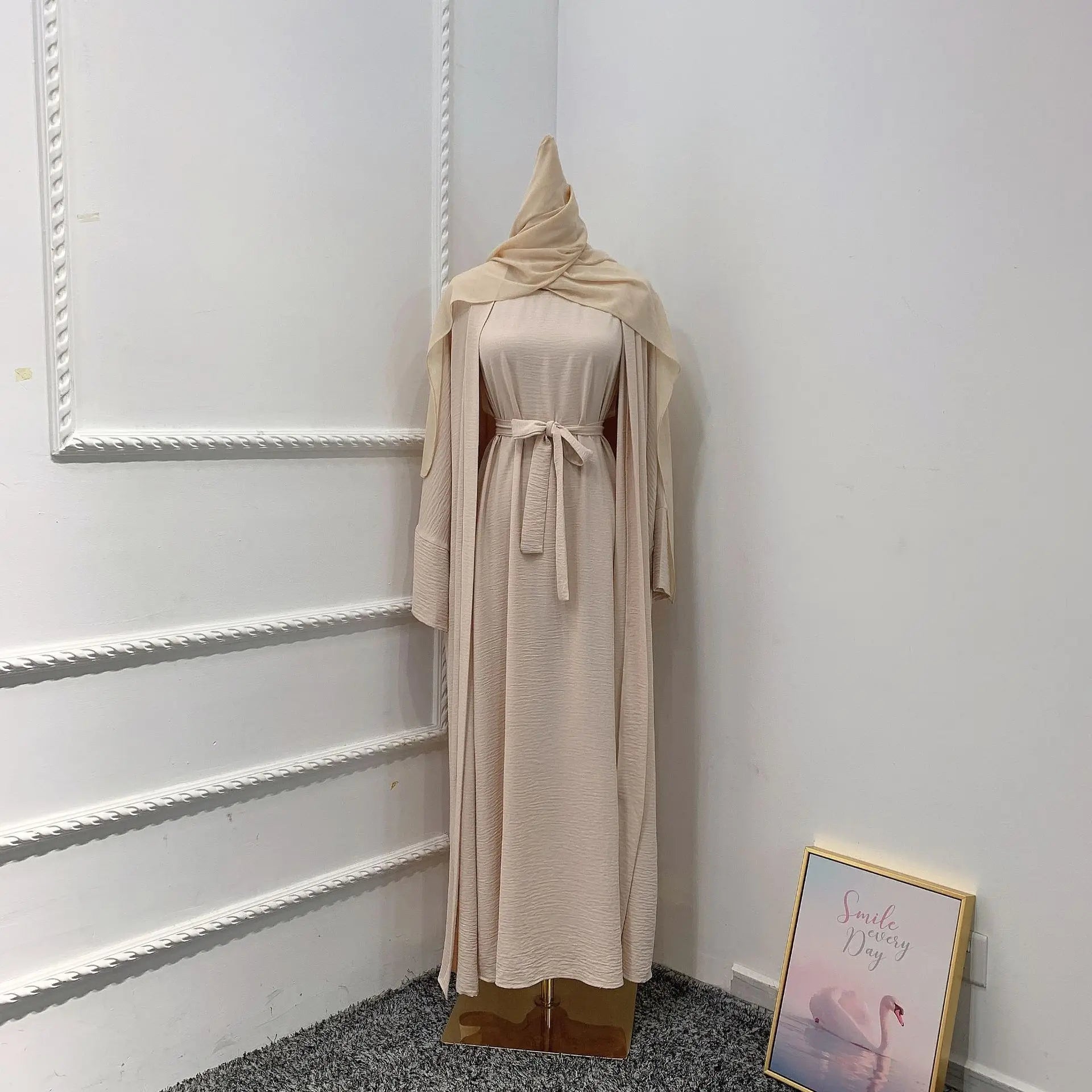 Dubai Two-Piece Abaya Set: Elegant Prayer Garment for 2024