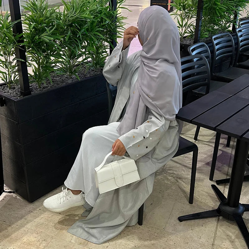 Heart Embellished Open Linen Abaya