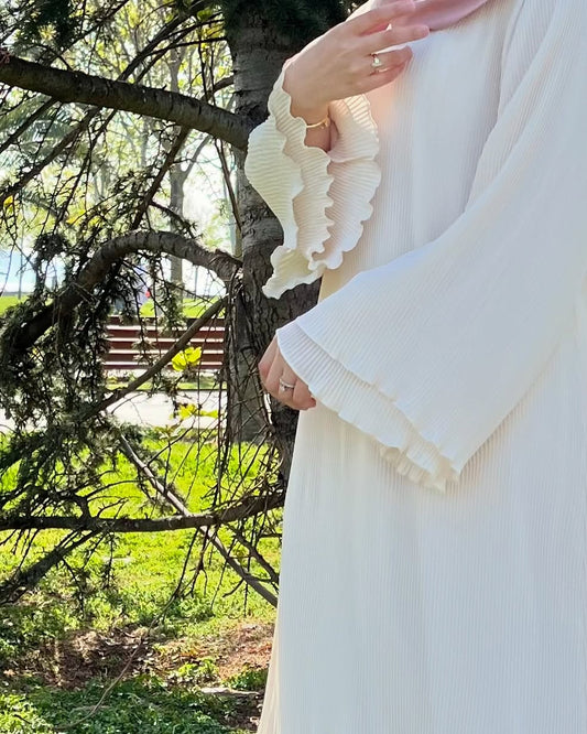 Modest Pleated Abaya: Long Sleeve
